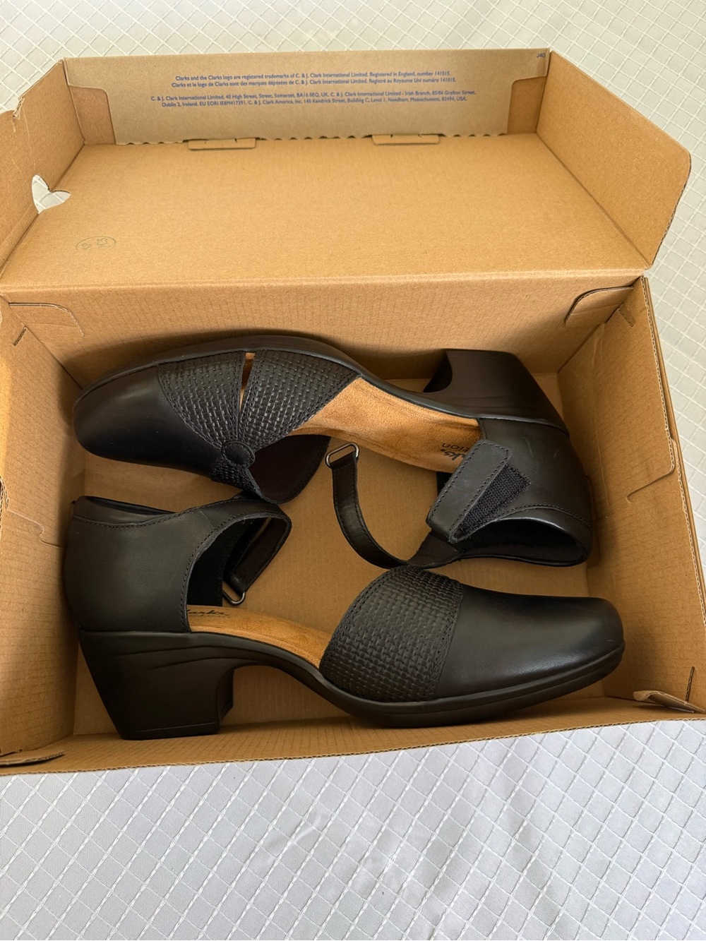 Clarks Collection Emily Rae Black Leather Ankle Strap Pumps Women's Size 10 M